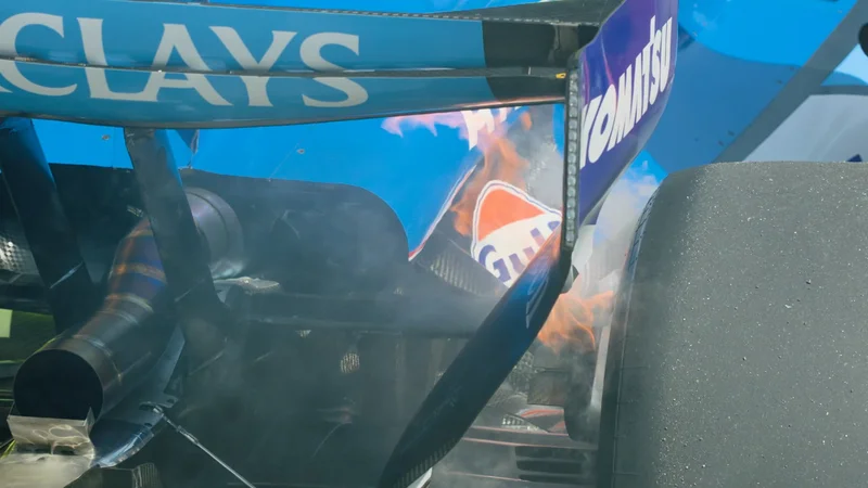2026 Azerbaigian GP FP1: Sainz soffre il fuoco del freno in prima pratica