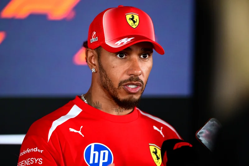 Lewis Hamilton medger att andra tog ytterligare ett steg när Ferrari-kampen i Baku-praxis