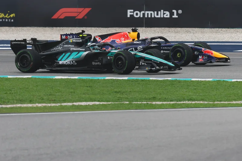 COVERAGE: Safety Car out in Malaysia with Bottas in gravel