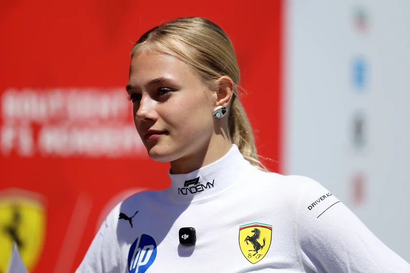 Alba Larsen conquista la terza stagione storica in F1 Academy con Ferrari