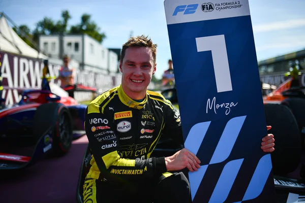 Duerksen remporte la F2 Monza Sprint Race à partir de la septième