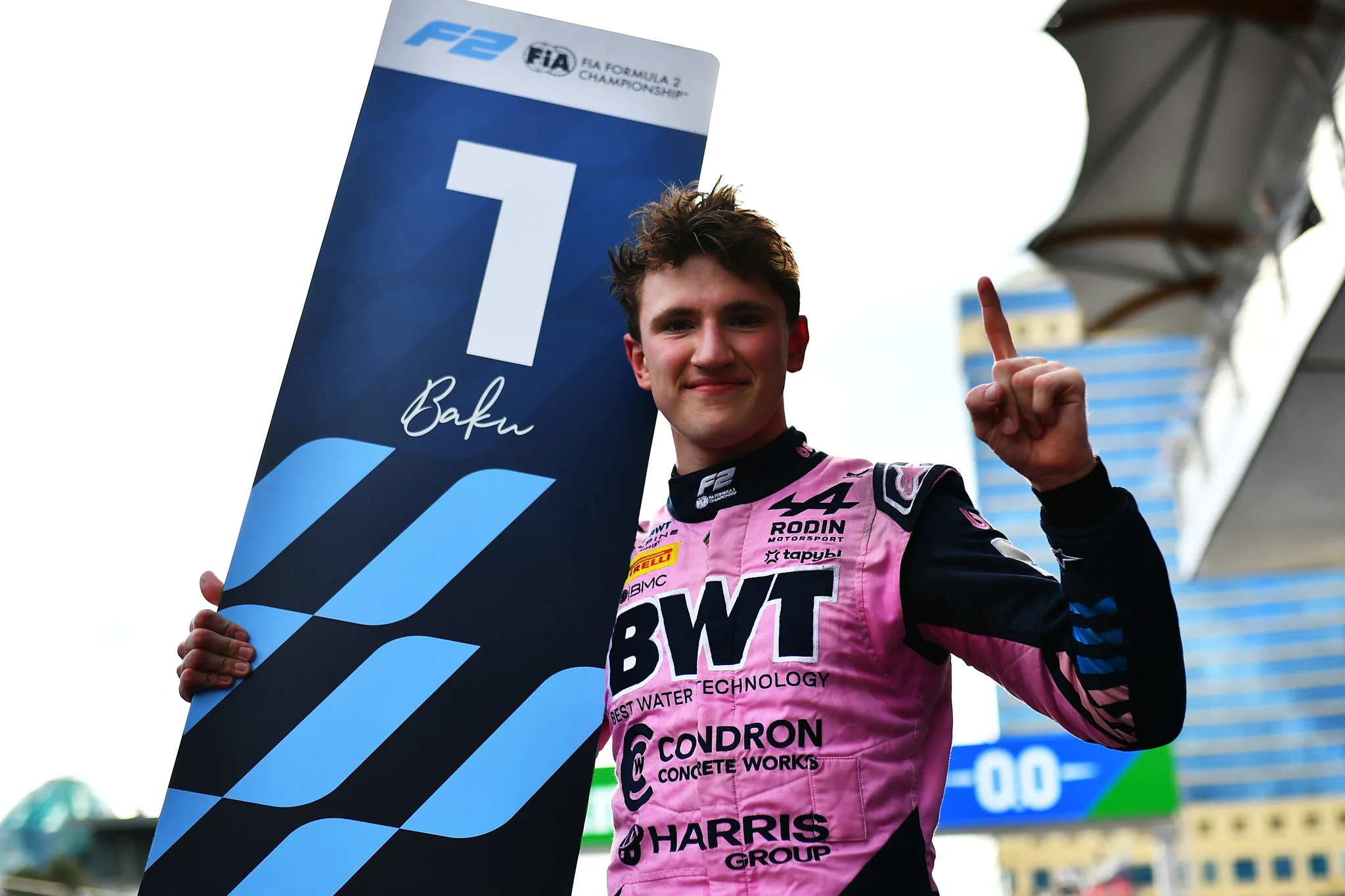 Alex Dunne charges to Baku feature race 1 victory to reignite title ambitions