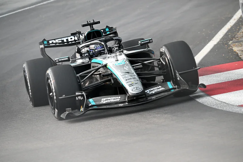 George Russell schlägt Charles Leclerc und Lando Norris in der einzigen Singapur GP Praxis