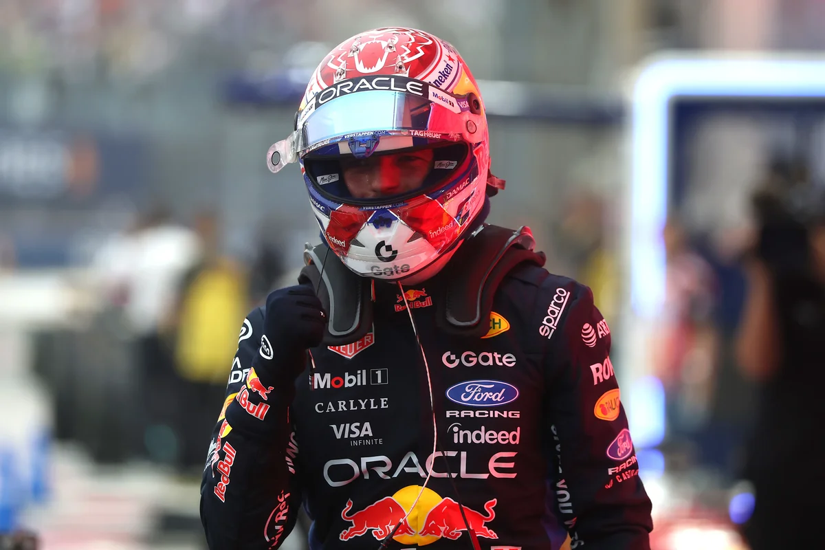 Verstappen masters Singapore sprint as chaos erupts and McLarens collide