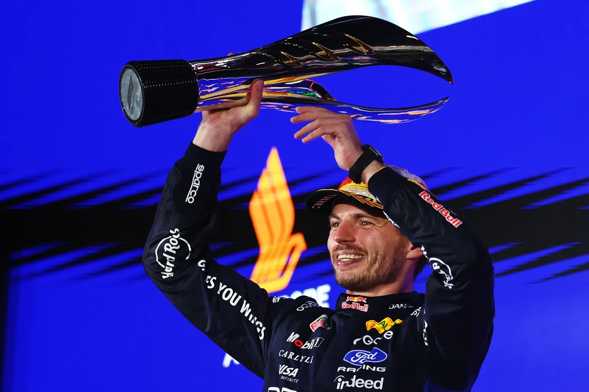 Verstappen seals commanding Singapore victory