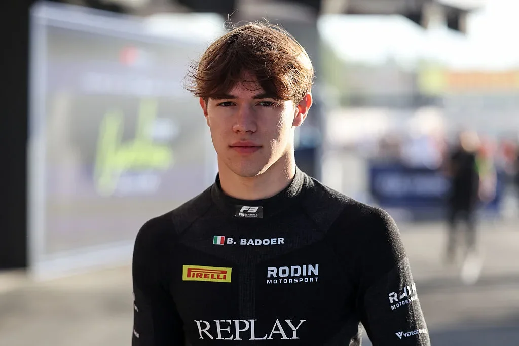 Brando Badoer é graduado para FIA Fórmula 2 com Rodin Motorsport para 2027