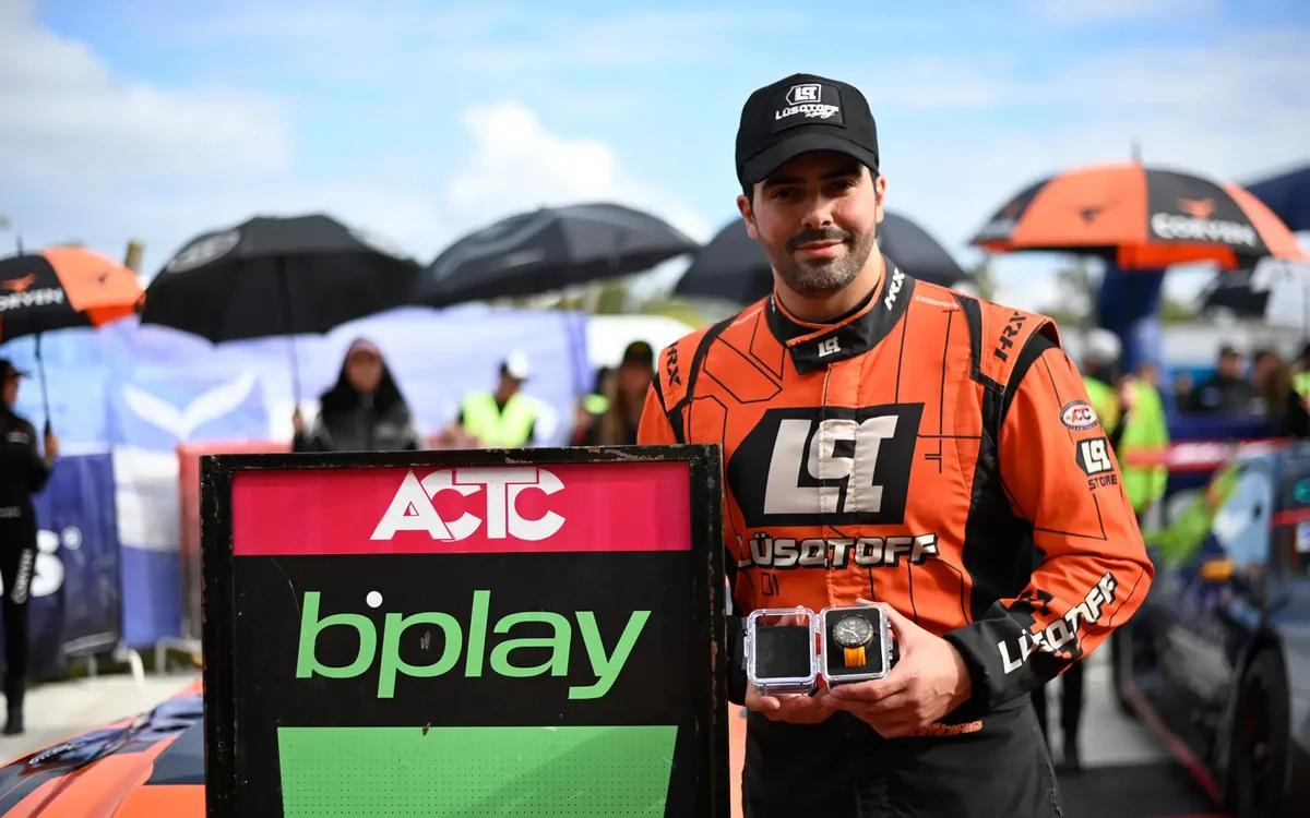 Mauricio Lambiris claims pole position in Rosario after a four-year wait