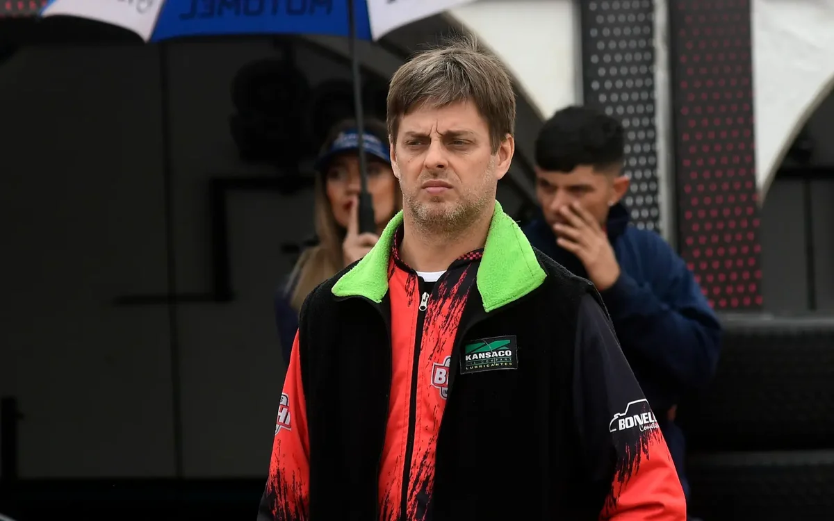 Agustín Canapino byter motorbyggare framför två Turismo Carretera-rundor