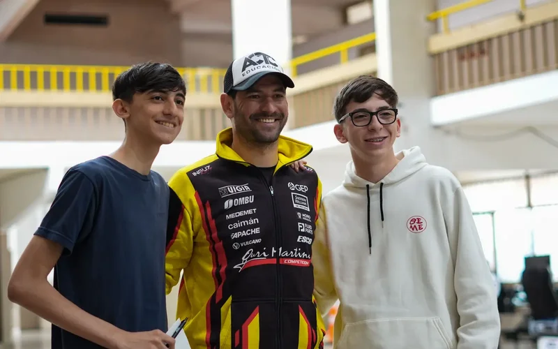 Facundo Ardusso takes road safety to students ahead of Turismo Carretera in Rosario