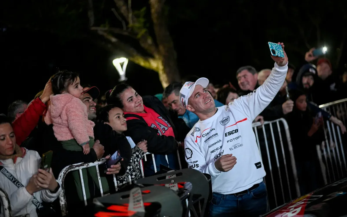Mariano Werner suffers mechanical heartbreak at San Nicolás as Facundo Chapur takes the lead