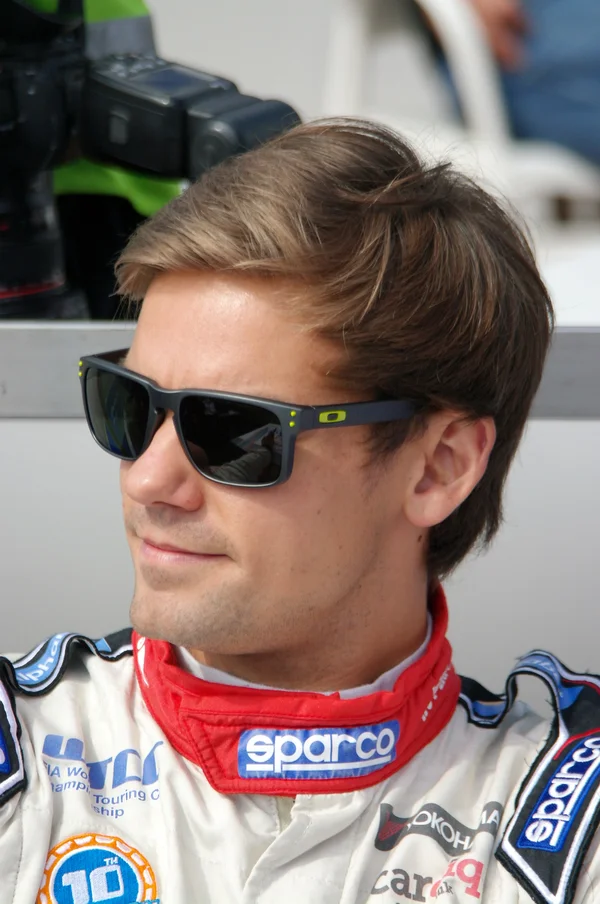 Excelr8 gör sensäsong motorbrytare för Tom Chilton på Silverstone