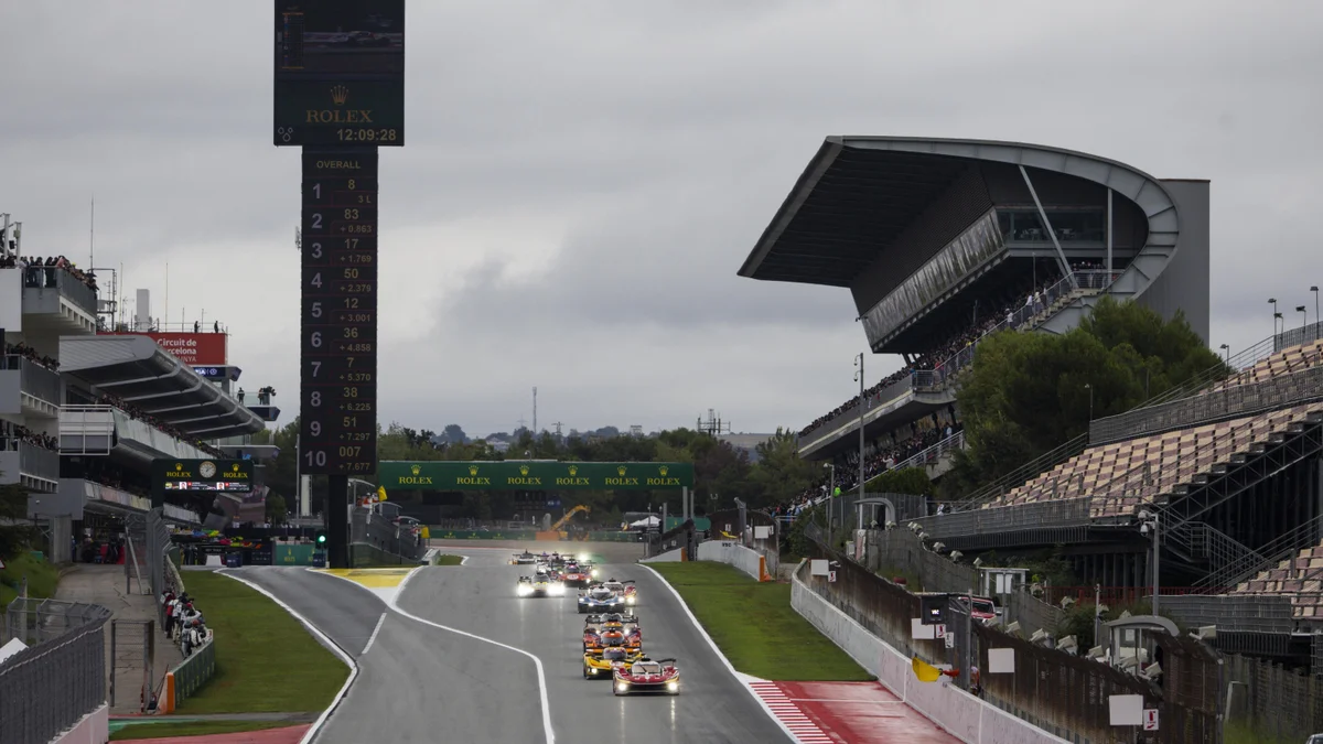 Chaos and damp track conditions set the tone for opening hours in Barcelona
