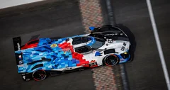 Late pas van Sheldon van der Linde levert WRT's eerste IMSA overwinning op Indianapolis