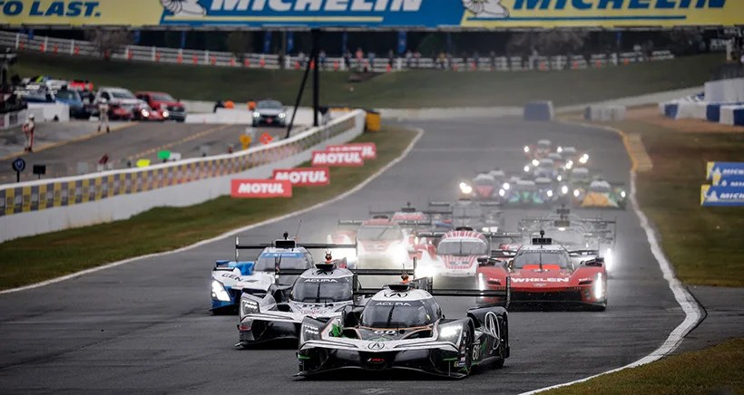 Braun e Acura lideram abertura dramática de batidas de chuva no Motul Petit Le Mans
