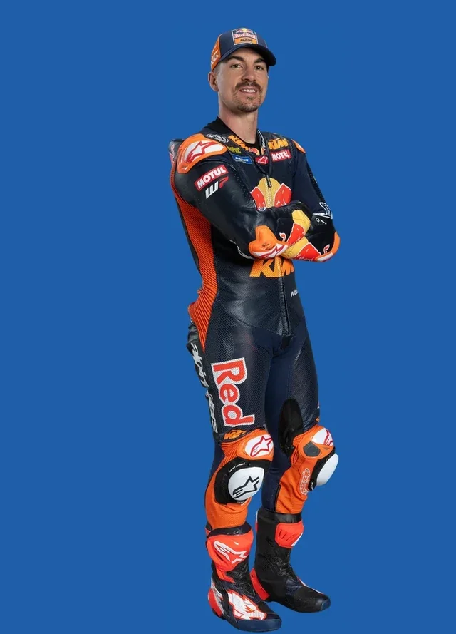 Maverick Viñales returns to action at the Japanese grand prix