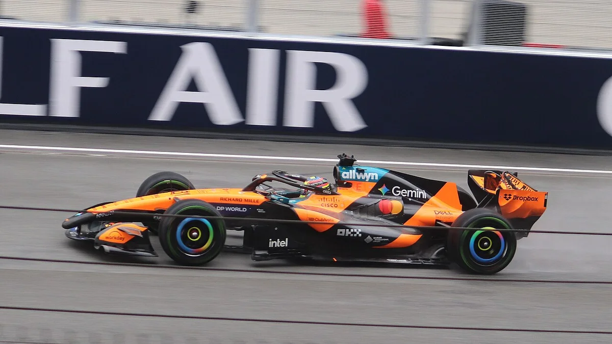 Oscar Piastri plays down late Marina Bay charge as McLaren struggles continue