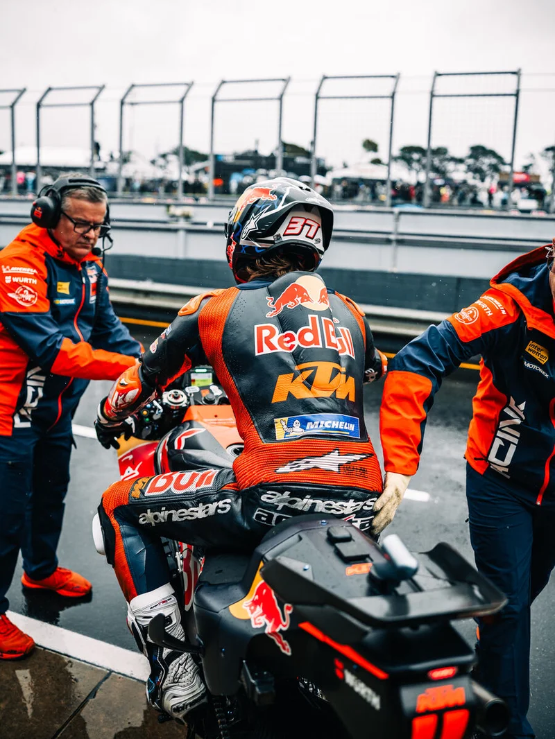 Pedro Acosta revendique la victoire du sprint Sepang comme une pluie légère sur Alex Marquez